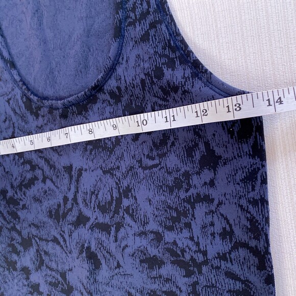 Athleta Scoop Texture Frosted Floral Tank - Picture 8 of 9